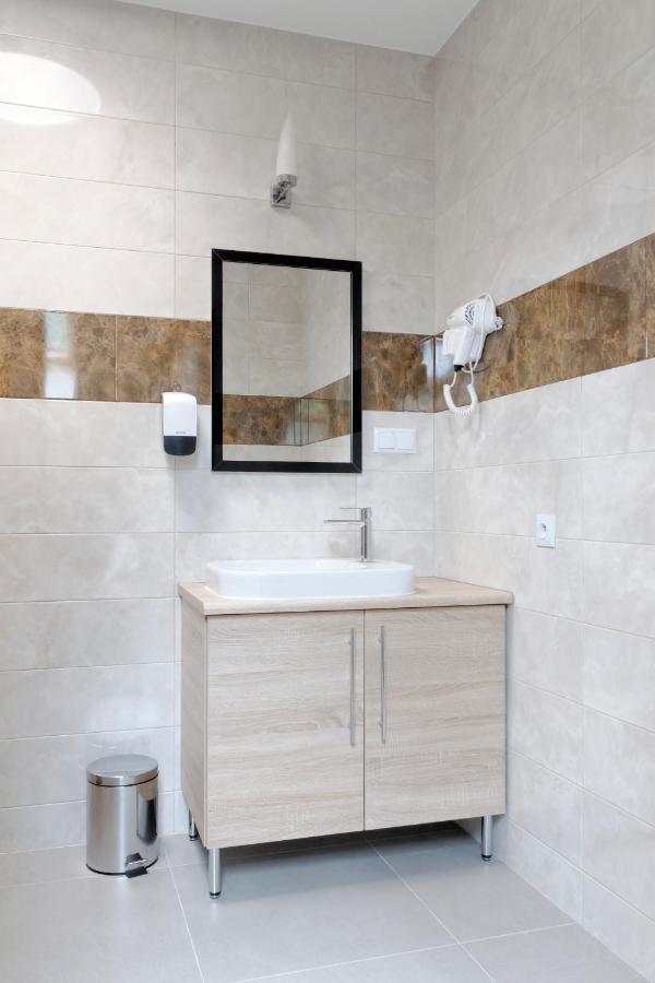 Modern Apartment In Jawiszowice Ngoại thất bức ảnh